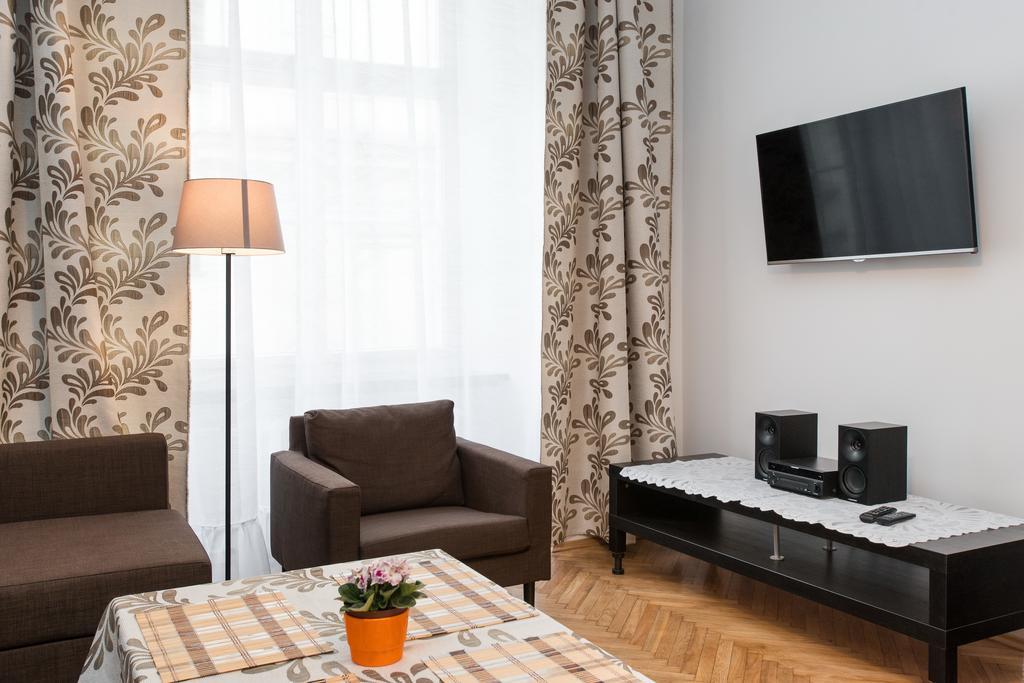 Apartment Wanda Краків Екстер'єр фото